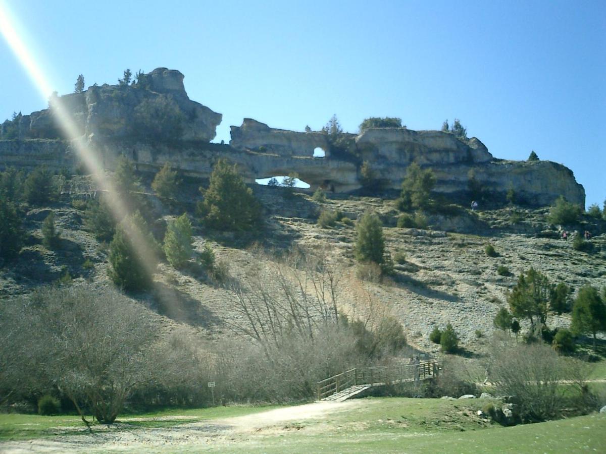 Fuente Del Pino Canon De Rio Lobos *