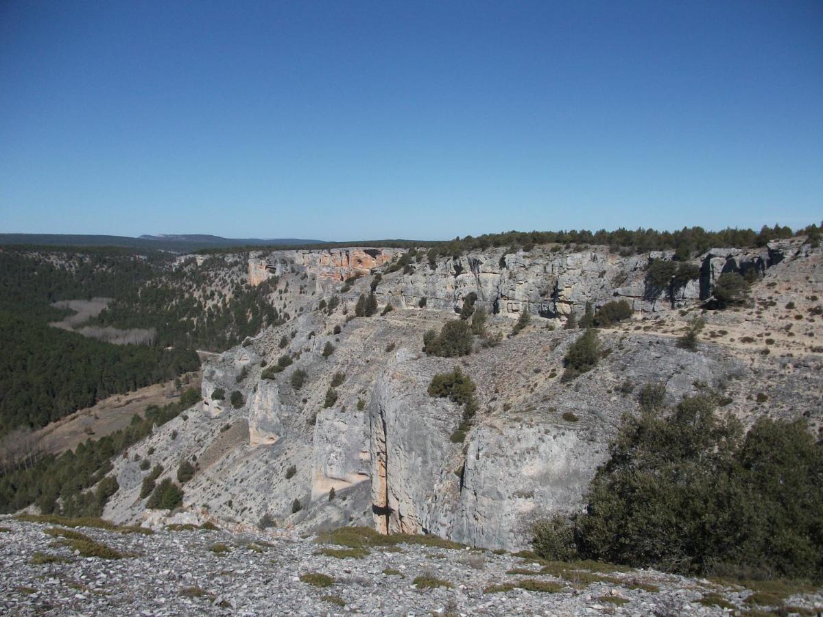 Fuente Del Pino Canon De Rio Lobos *