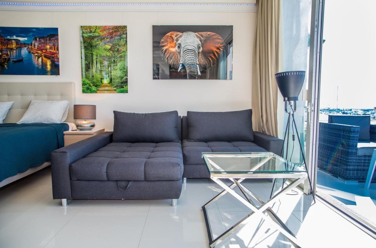 First Line P. Banus Sleeps 4 *