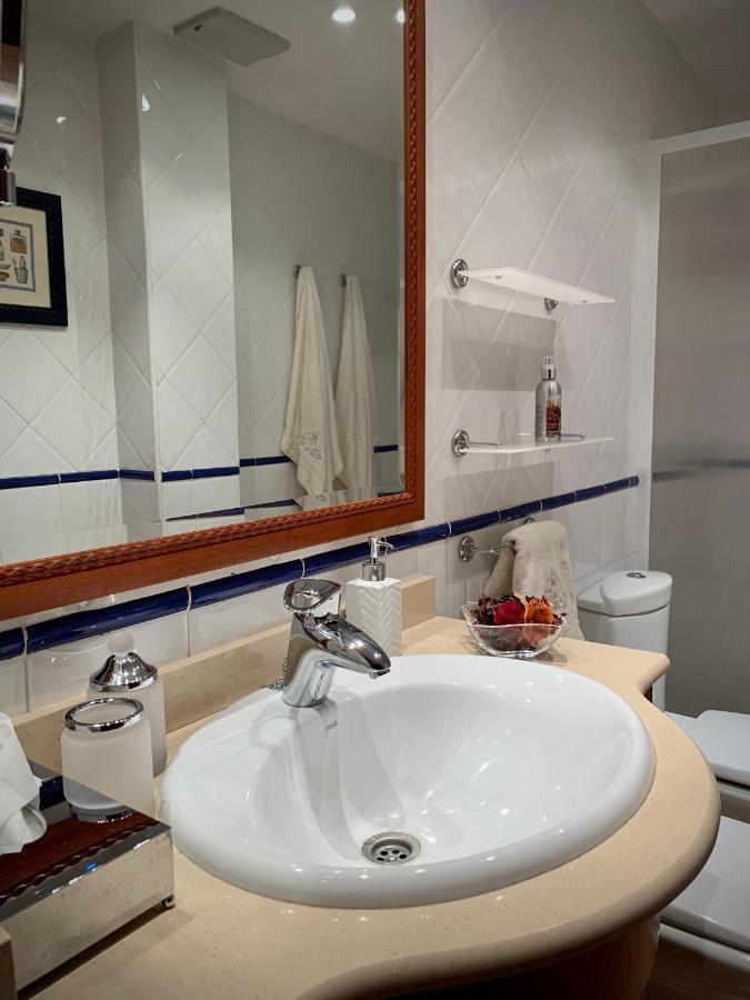 El Pino De Apartment *