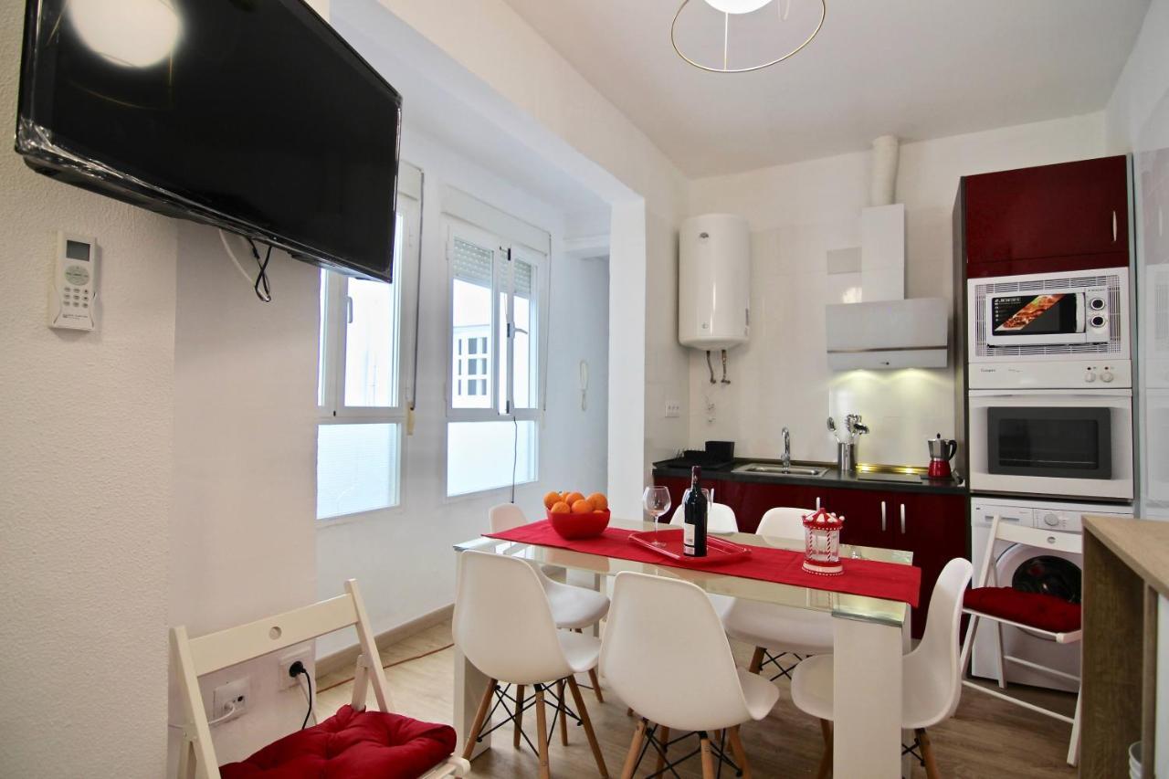 Color Gades Family Apartment Cadiz
