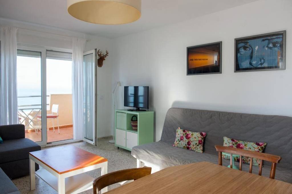 Gatu Bani Con Terraza Y Vista Frontal Al Mar, Preferente Mayores De 25 Anos Y Familias Cadiz