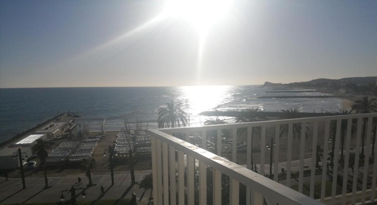 Atico Con Fantasticas Vistas Al Mar Y La Iglesia Apartment *