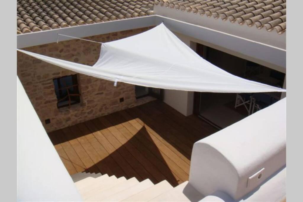 Toni Mateu Villa