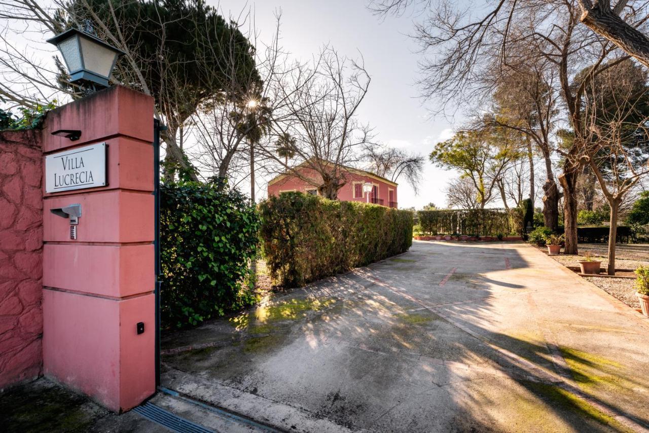 Lucrecia Villa Moron de la Frontera