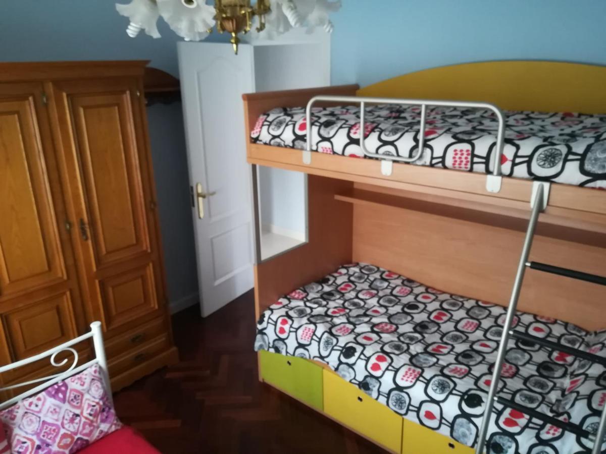 Holiday home Higueras -casa Con Jardin- Pomaluengo
