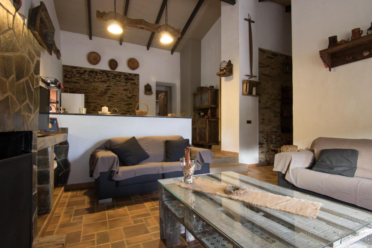 Valle Corchoso * Cala