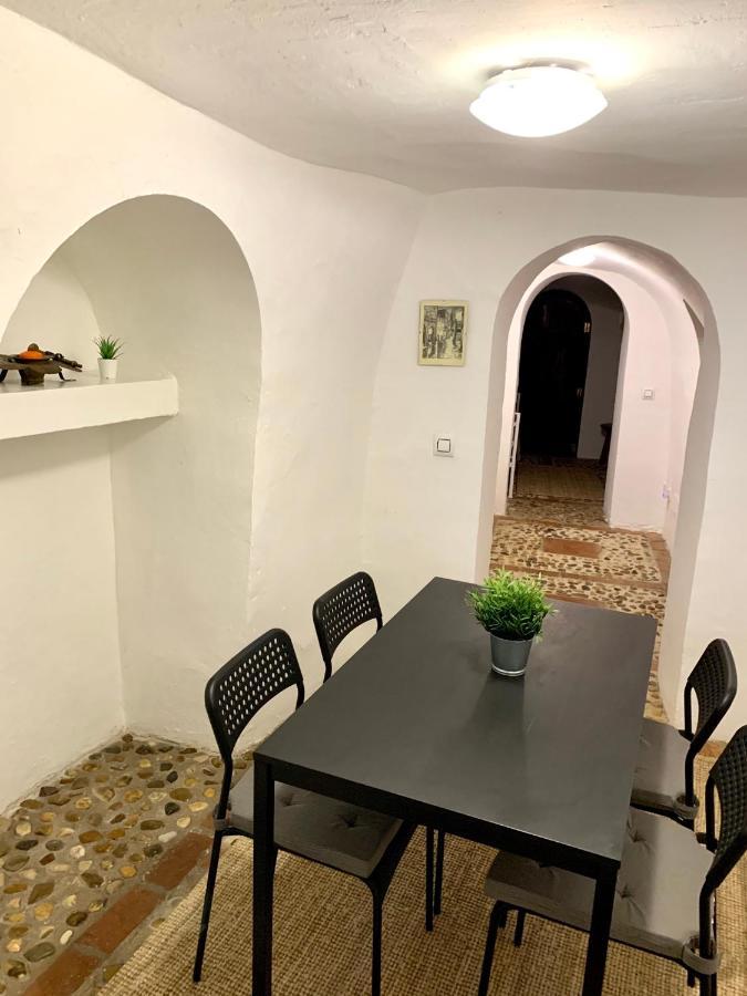 Casa Cueva Castillo *