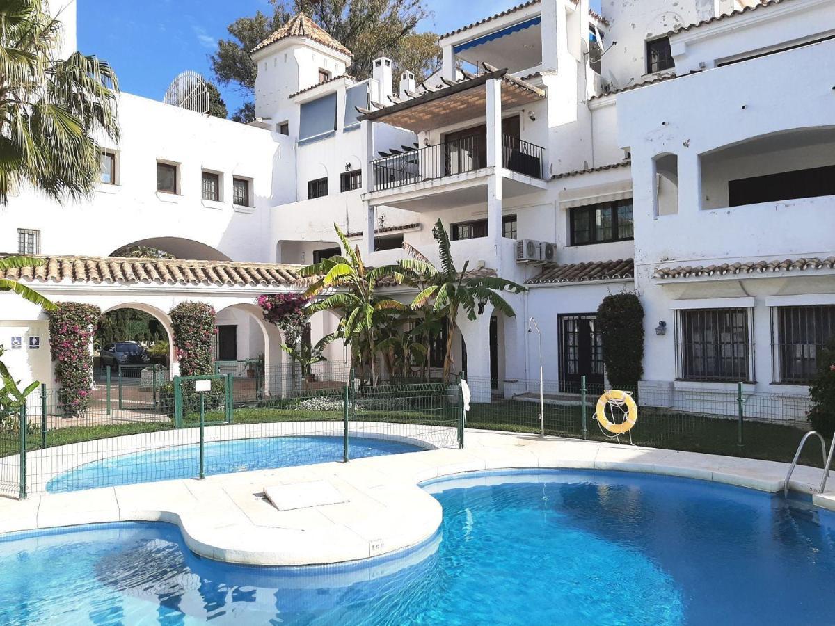 Elegant In Puerto Banus