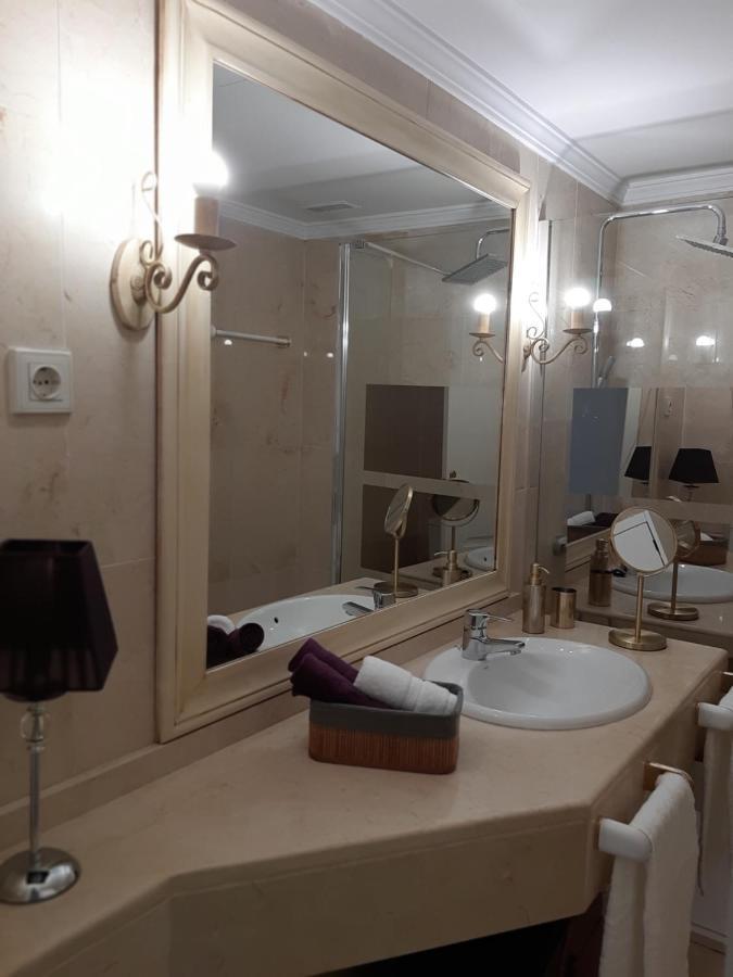 The Famous Apartamento