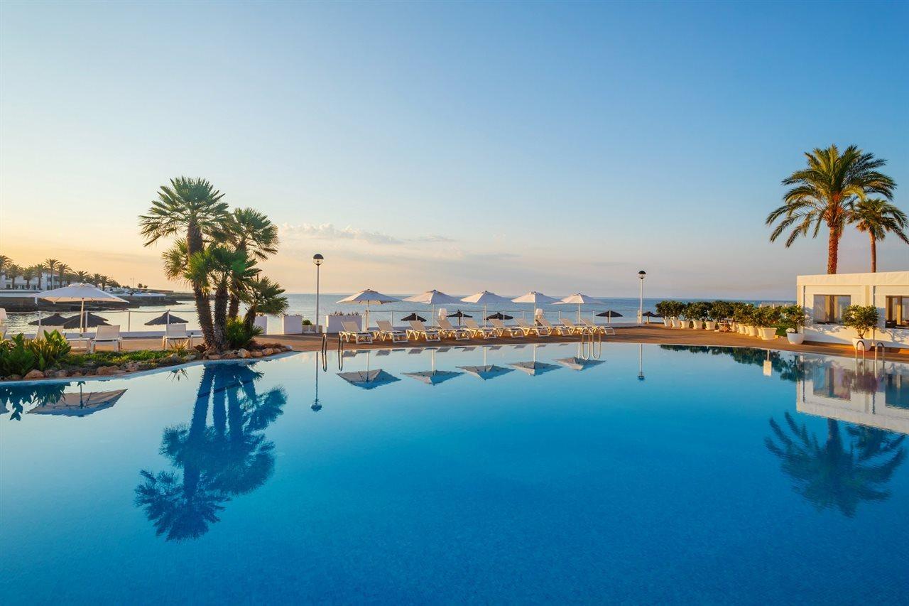 Hotel Aluasoul Menorca - Adults Only