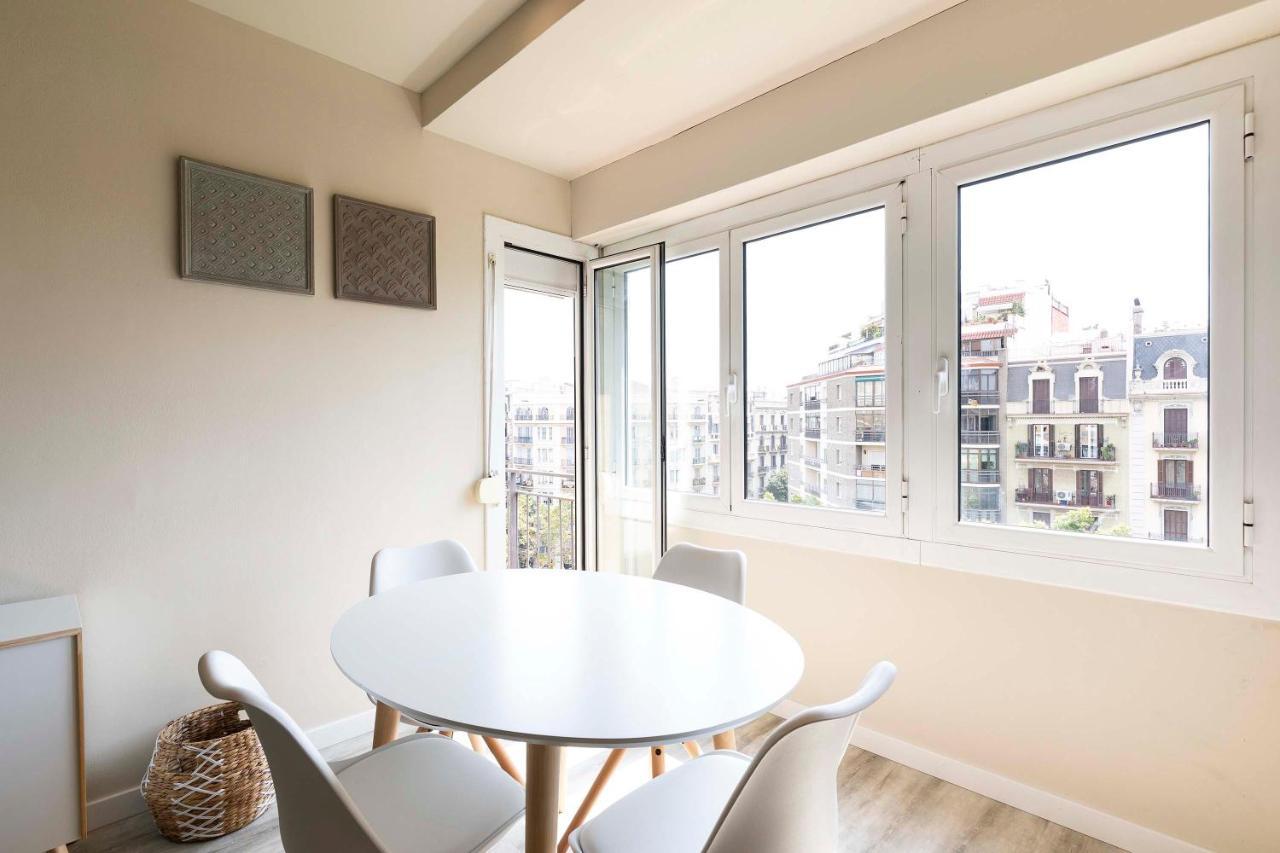 Chic Gran Via Apartment Barcelona