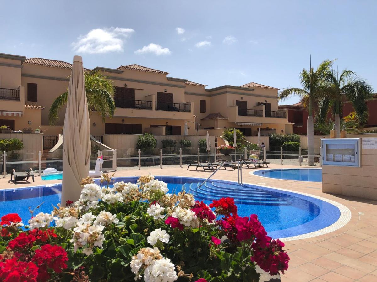 Del Duque With Private Pool Villa