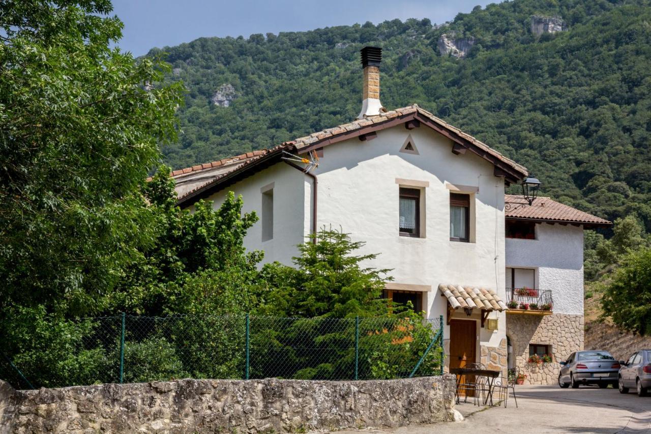 Casa Lizarrosta En Nacedero Del Urederra Holiday home Baquedano