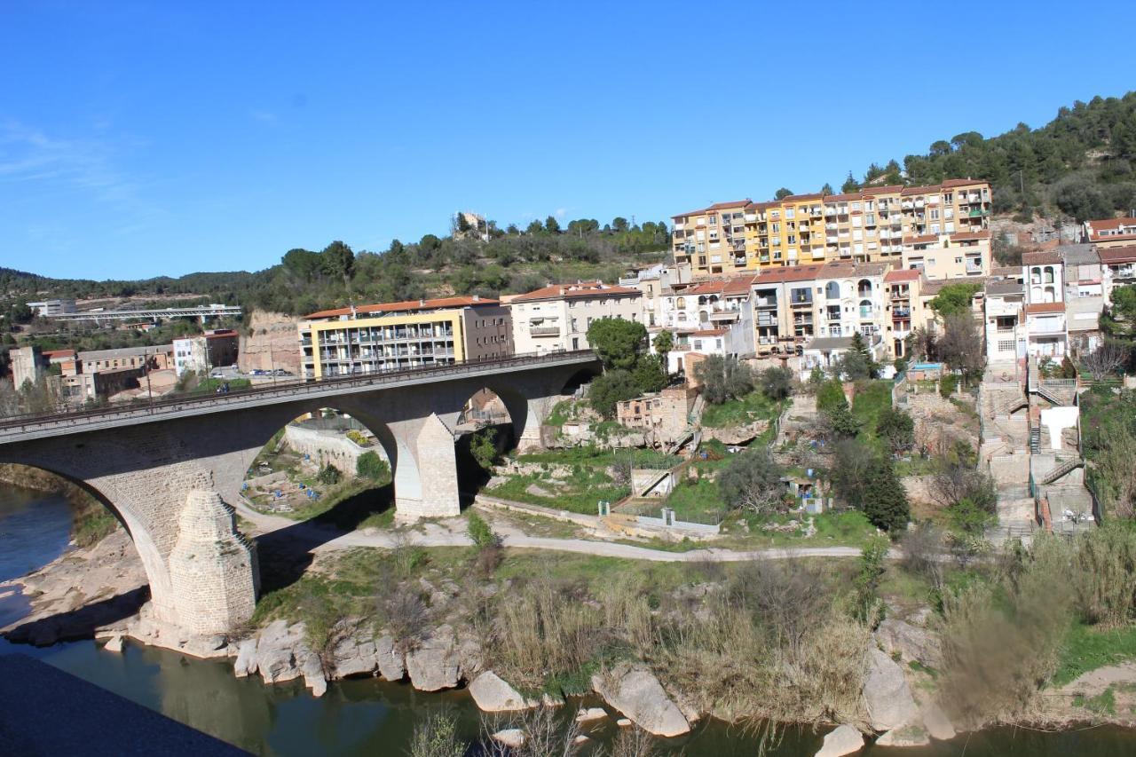 El Raco Al Riu De Montserrat