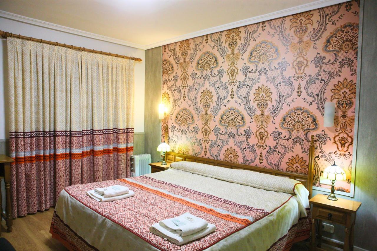 Plaza Hotel 2*
