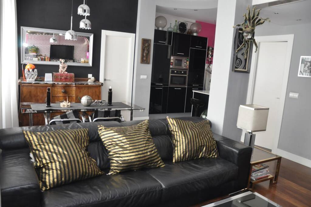 Apartment Loft En Begona Junto Al Casco Viejo By Urban Hosts Bilbao