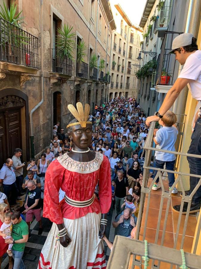 Frente A La Catedral Pamplona