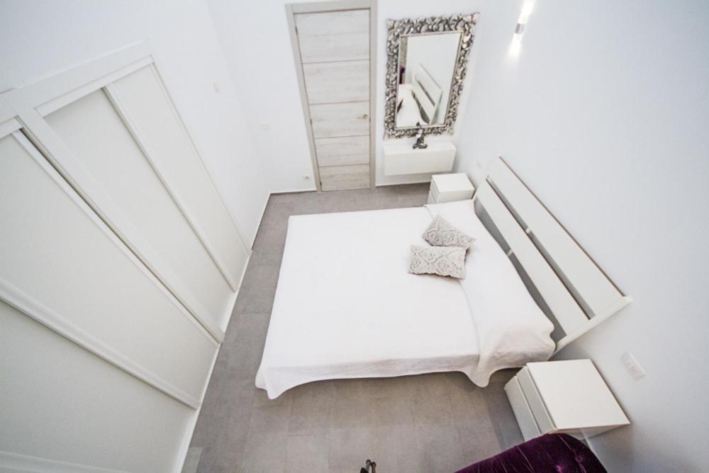 White House - Clasto San Miguel de Abona