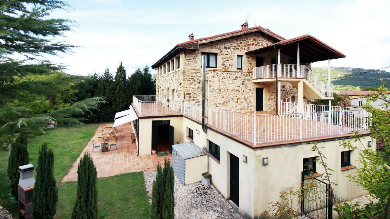 La Romanika De Fellini Сasa de vacaciones San Martín de Elines