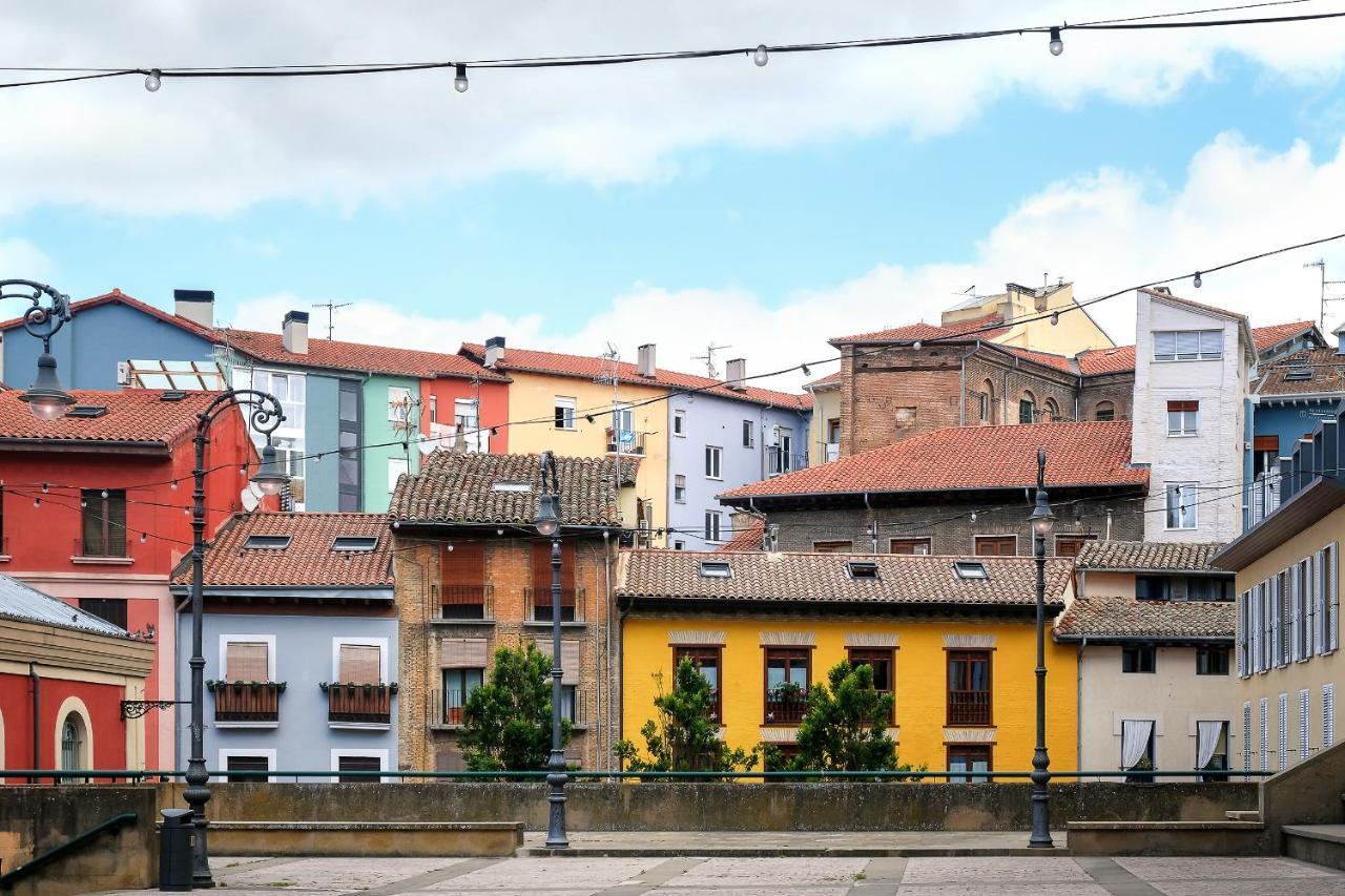 Frente A La Catedral Pamplona