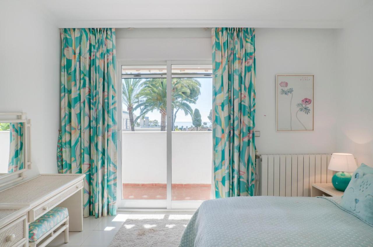 Fun En La Playa De Los Monteros, Villa