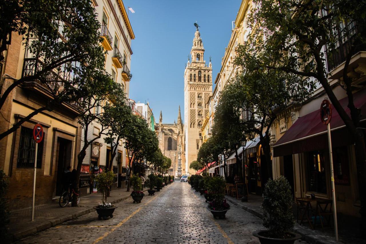 Rodrigo De Triana Courtyard By Valcambre Apartamento Sevilla