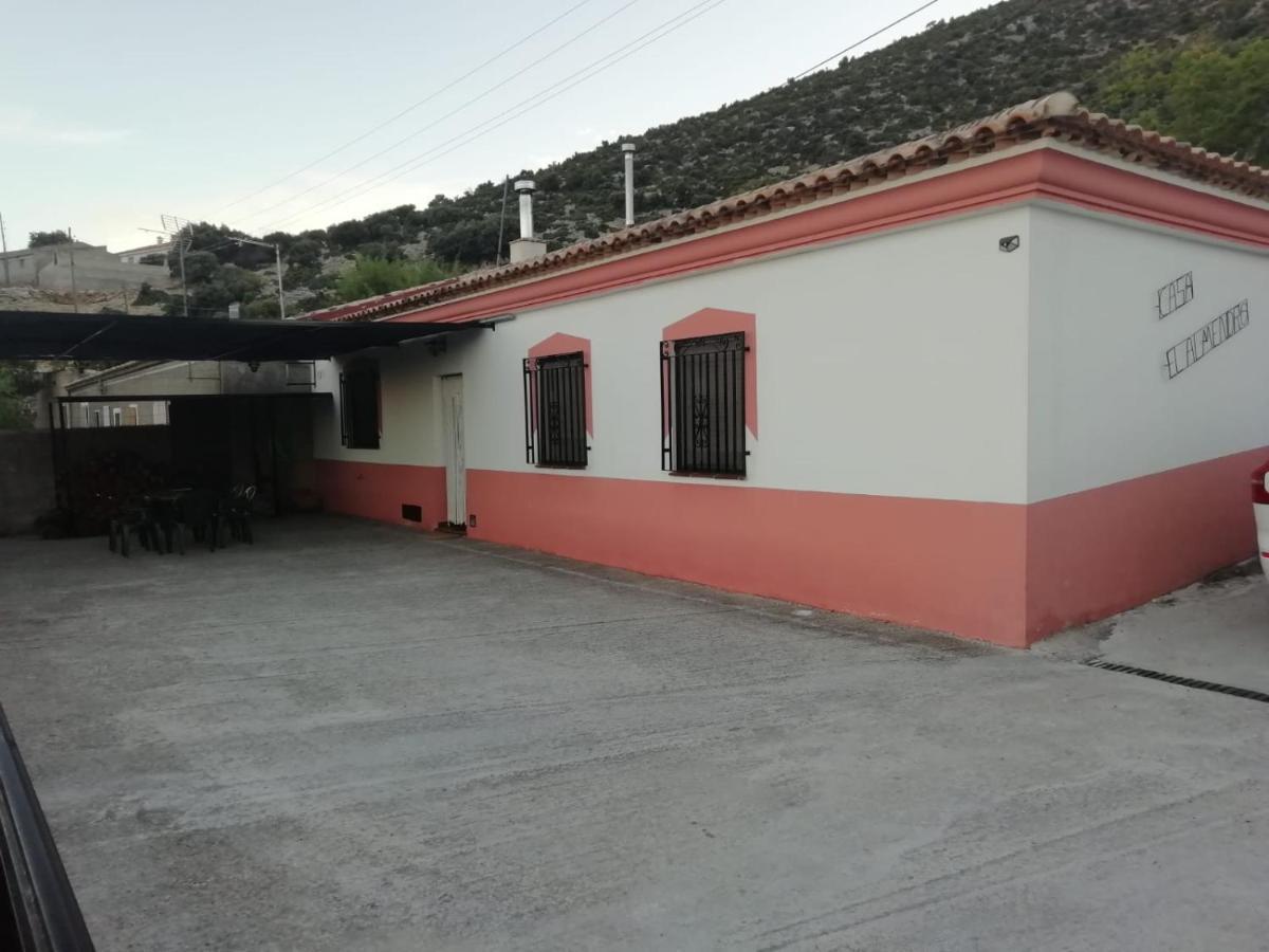 El Almendro De Fuentes Nuevas Holiday home *