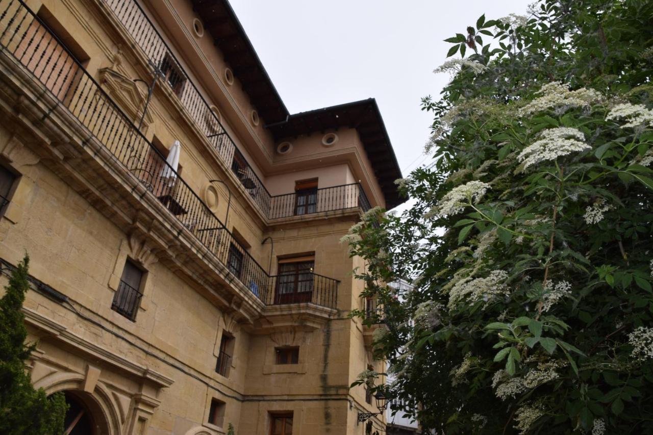 Palacio De Sevillanas Apartamento *