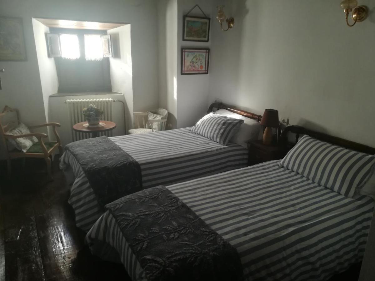 3 Negrillas Casa rural