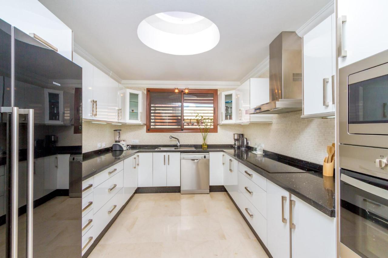 Casa Holmston, Duplex With Hot Tub In Anfi Tauro Topaz *