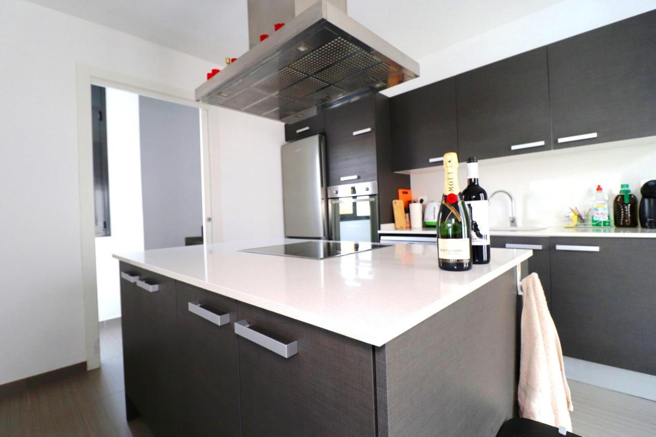 Moderna Con Piscina Individual Cambrils
