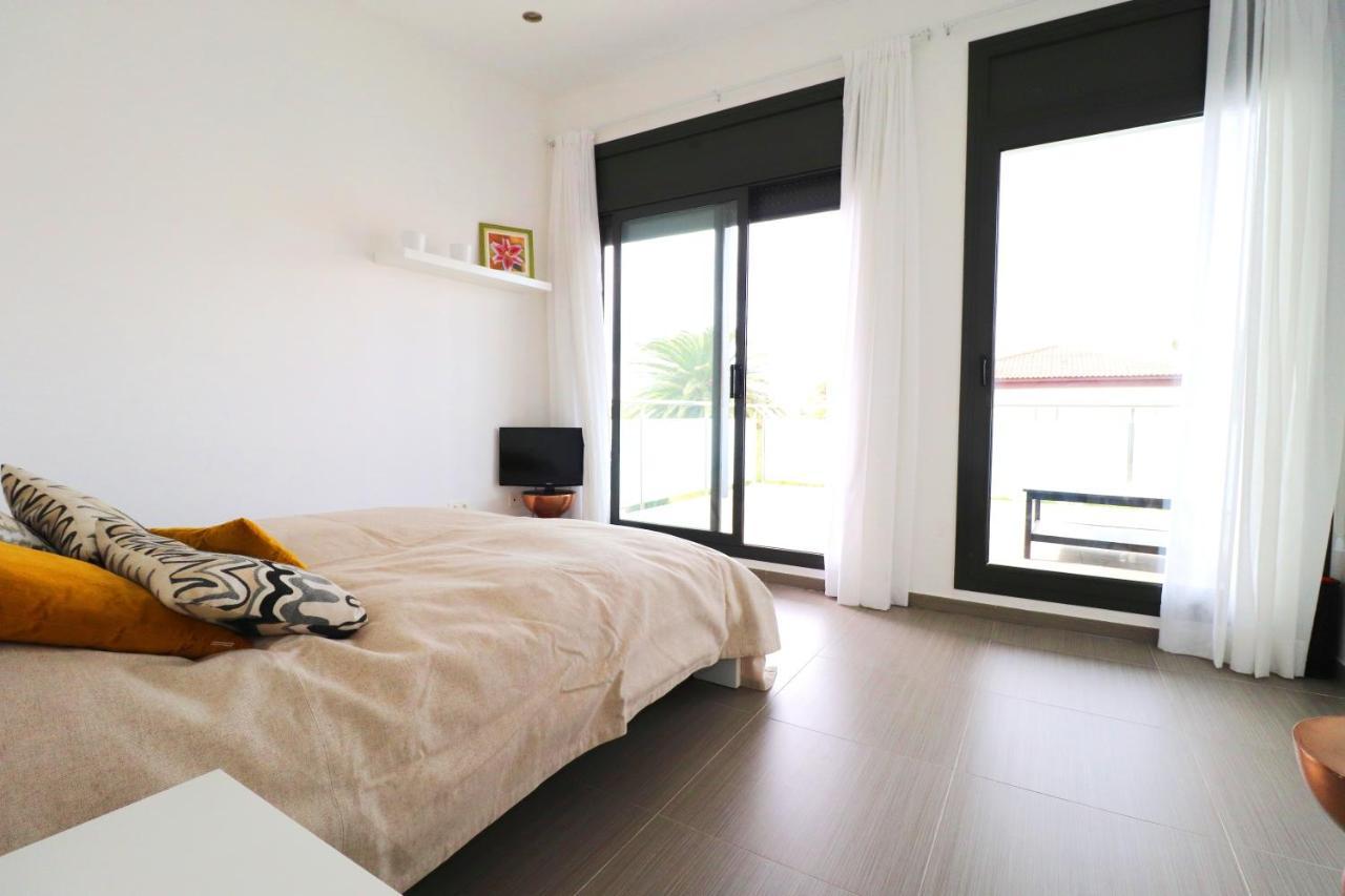Moderna Con Piscina Individual * Cambrils