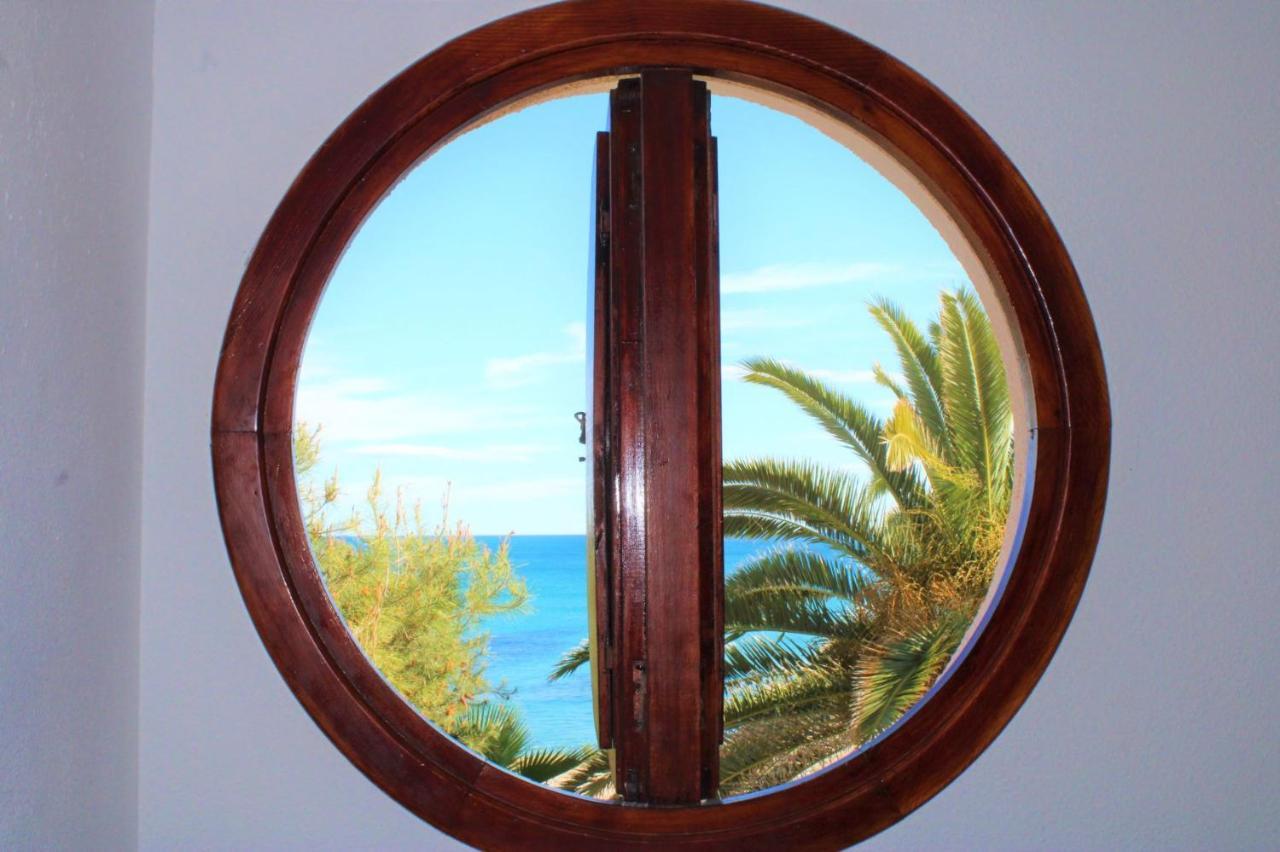 Bungalo En Primera Linea De La Playa Apartment