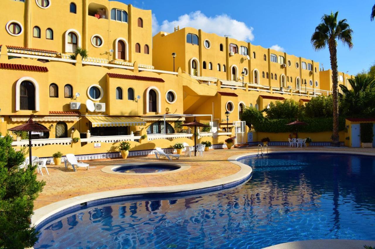 Bungalo En Primera Linea De La Playa Apartment