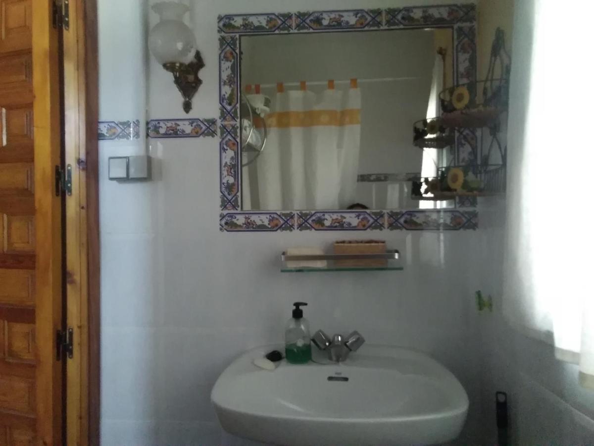 La Flecha Habitación en casa particular Abrucena