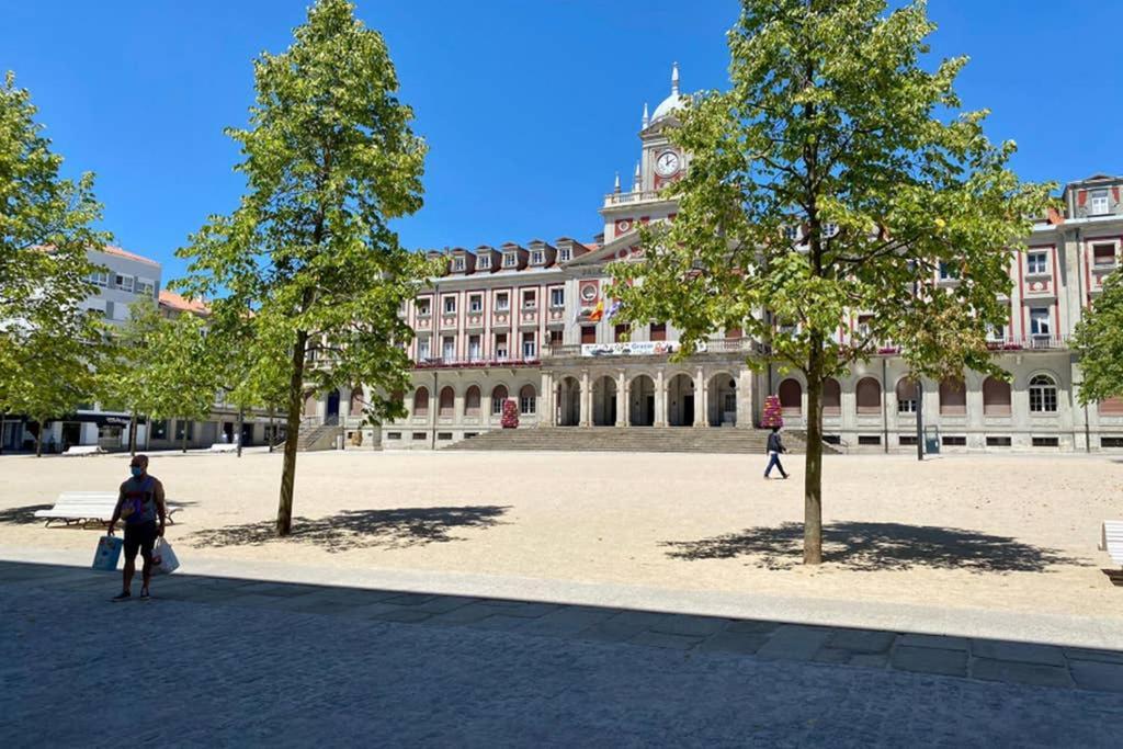 Piso De Lujo En El Centro De * Ferrol