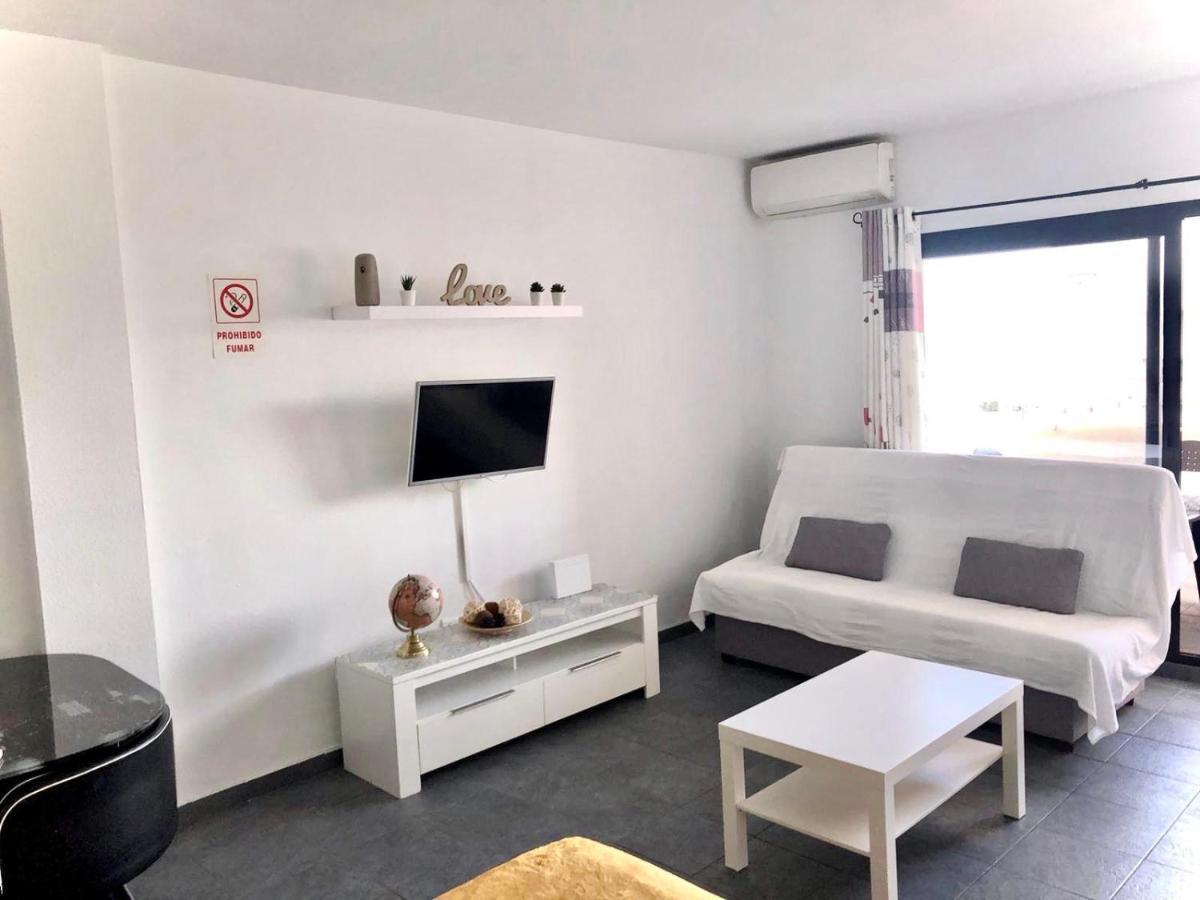Primera Linea De Playa En Benalmadena, Vistas Al Mar , Benal Beach Malaga Apartamento *