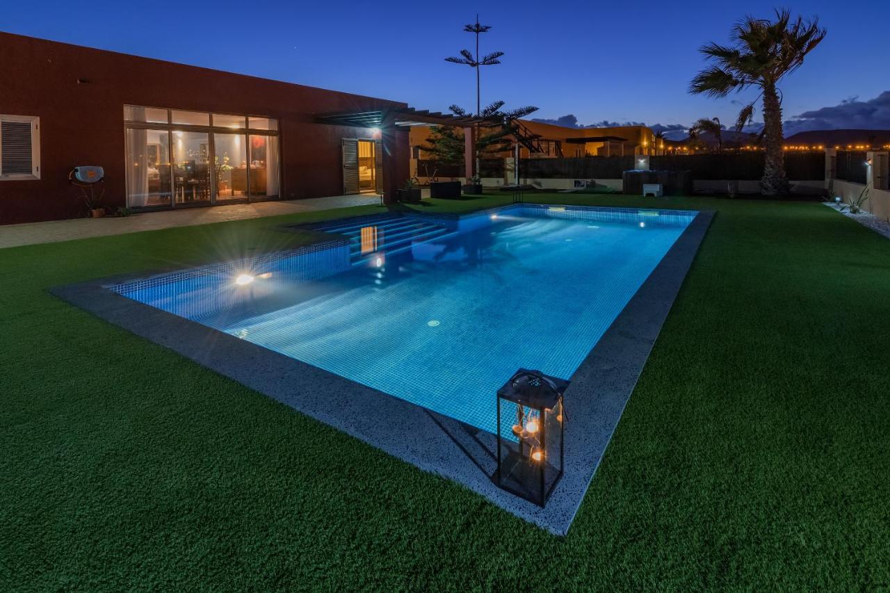 Aura Villa