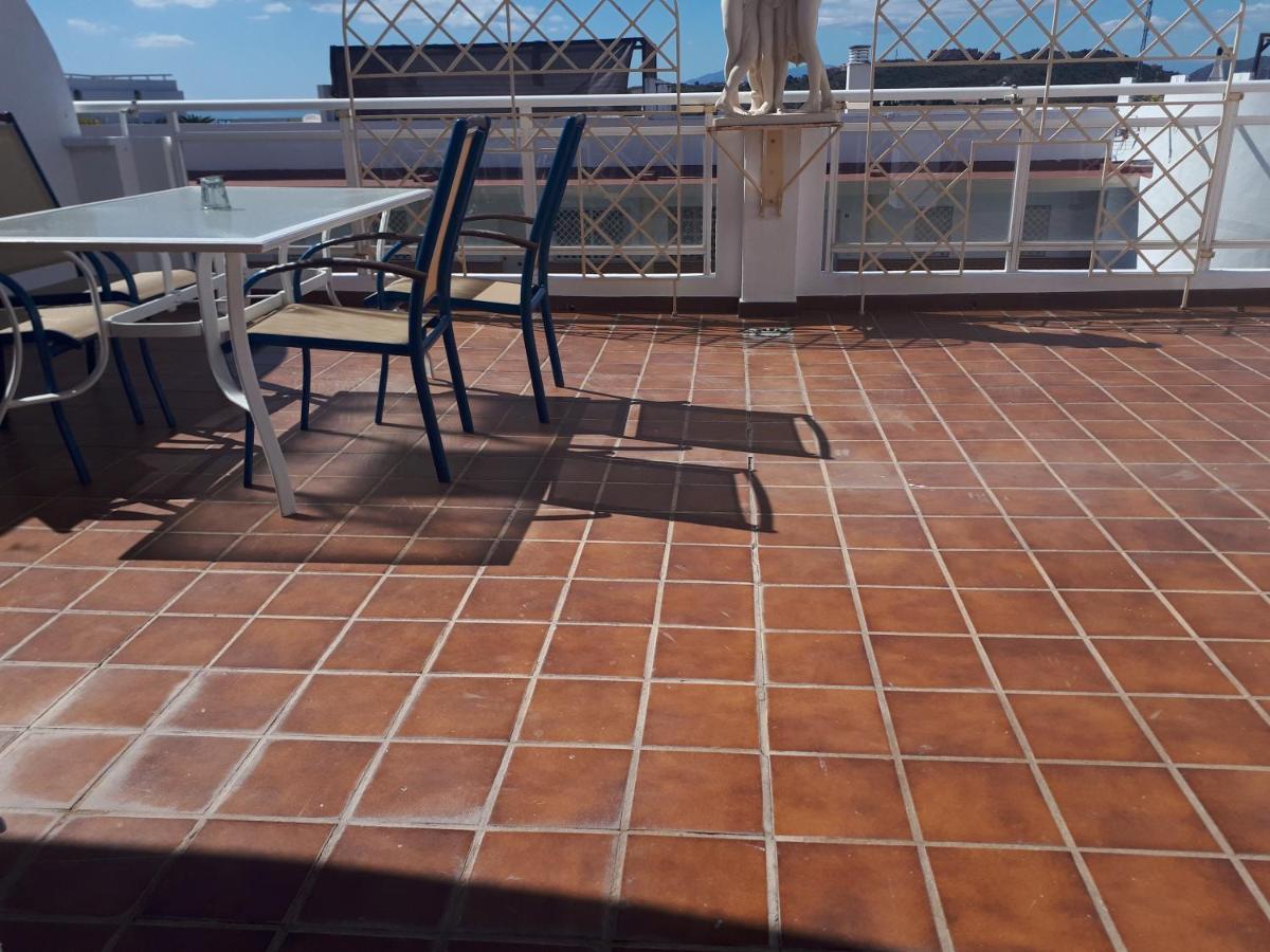 In Costa Del Sol With Large Terrace For 9 People