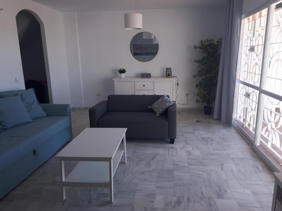 In Costa Del Sol With Large Terrace For 9 People Apartamento Rincón de la Victoria