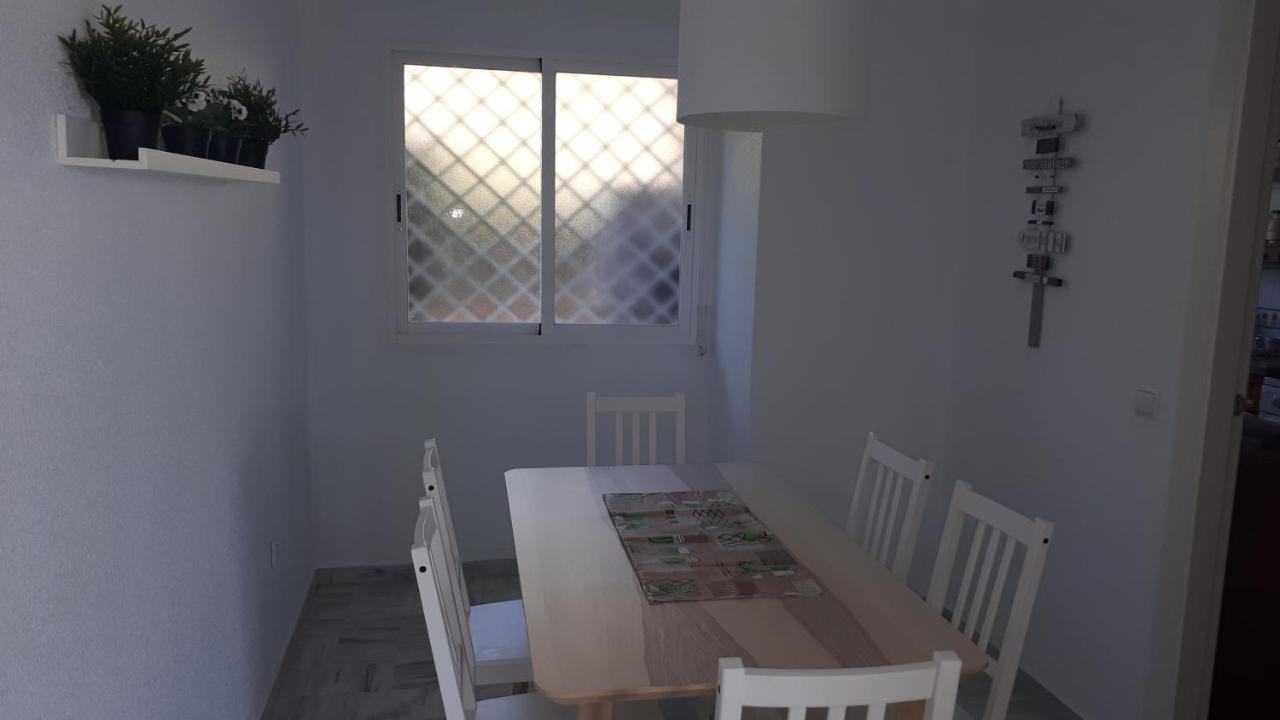 In Costa Del Sol With Large Terrace For 9 People * Rincón de la Victoria