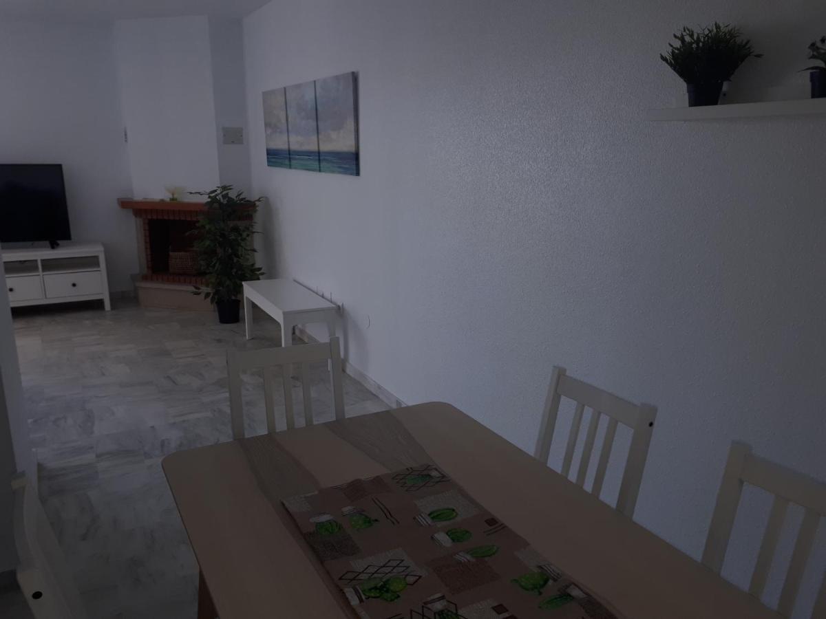 In Costa Del Sol With Large Terrace For 9 People * Rincón de la Victoria