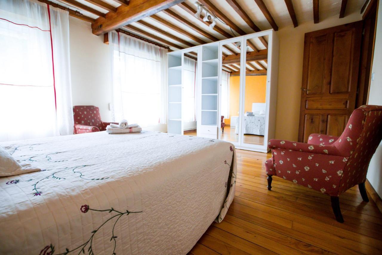 Casina De Meyre *