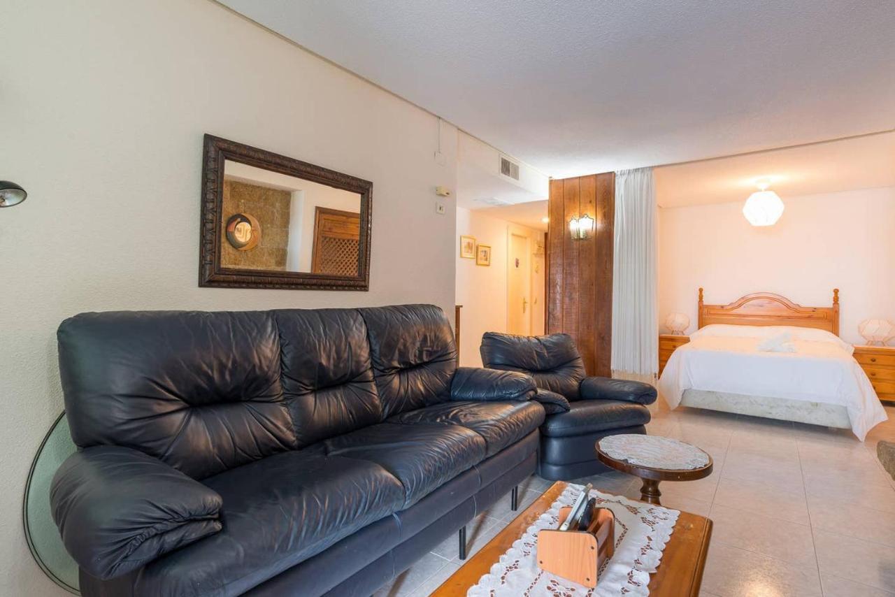 Apartamento La Nogalera 2 Dormitorios - Wifi - Piscinas - Terraza Con Vistas Al Mar *