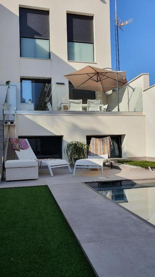 Сasa de vacaciones Con Piscina Privada En La Urb. De Puerto Rey Los Amarguillos