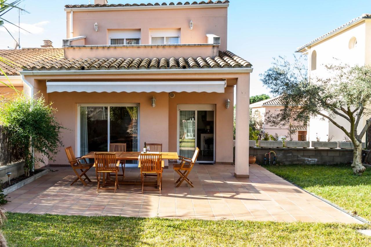 Holiday home Casa Con Jardin-wifi Free L'Escala