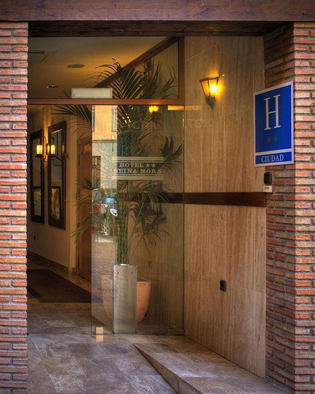 Boutique Reina Mora Hotel