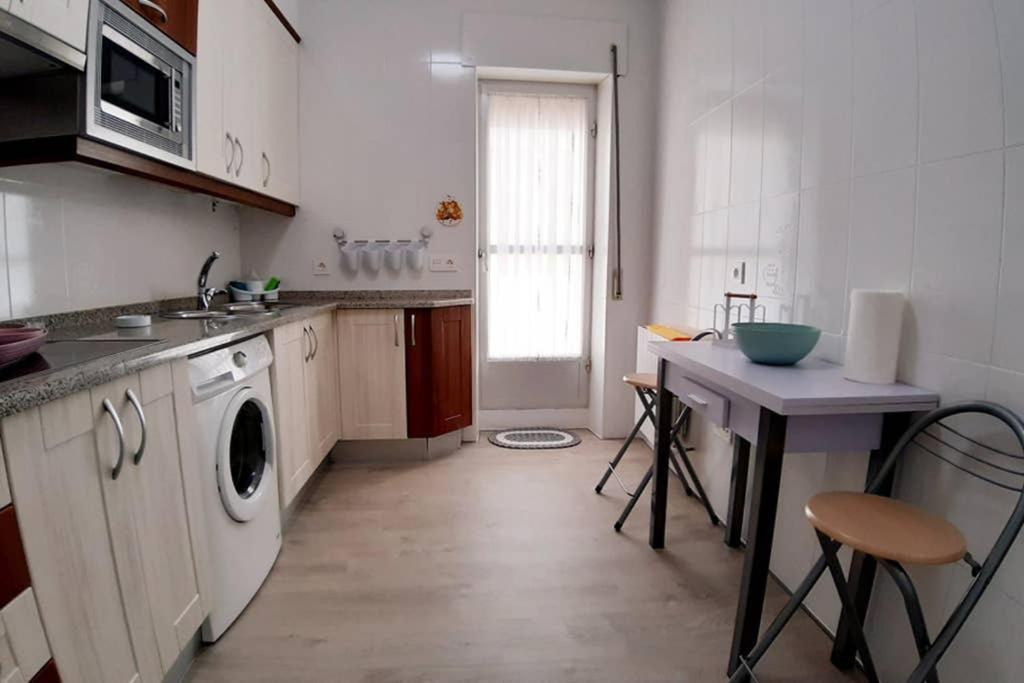 Doctor Olivares 55, Con Desayuno Y Garaje Incluido! Apartamento