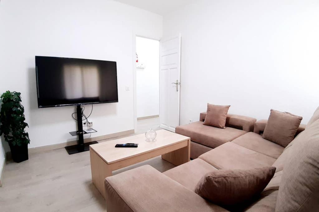 Apartamento Doctor Olivares 55, Con Desayuno Y Garaje Incluido! *